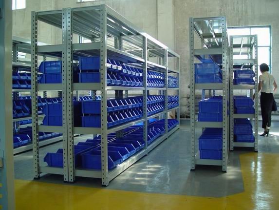 中型貨架（jià）案例