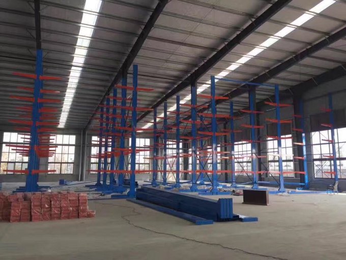 懸臂（bì）貨架安裝案例