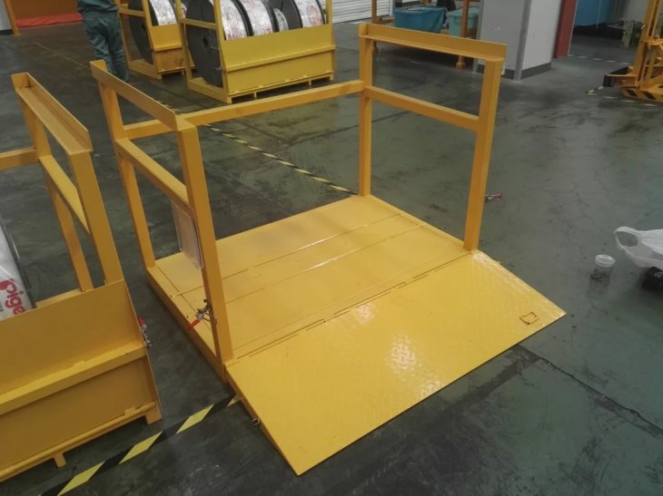 倉（cāng）儲籠（lóng）